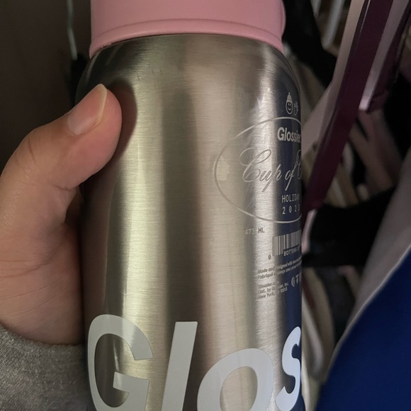 glossier tumbler 2023 version
lightly used only 3 times
has scuffs and marks - Picture 5 of 5